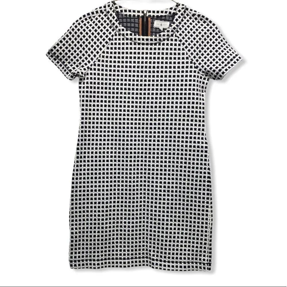 Lou and Grey Windowpane Shift Dress Size XS